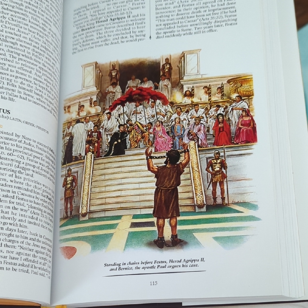 Reader's Digest Who's Who in the Bible Book - Picture 6 of 10